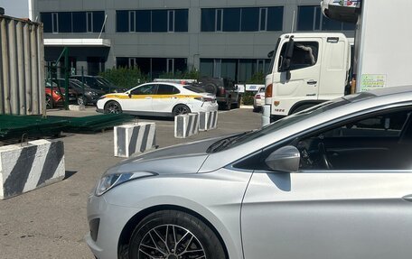 Hyundai i40 I рестайлинг, 2014 год, 880 000 рублей, 2 фотография