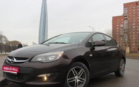 Opel Astra J, 2014 год, 905 000 рублей, 3 фотография