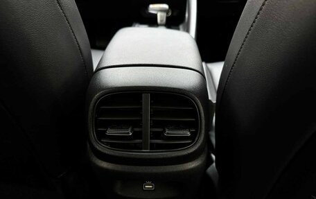 Hyundai Elantra, 2023 год, 1 530 000 рублей, 16 фотография