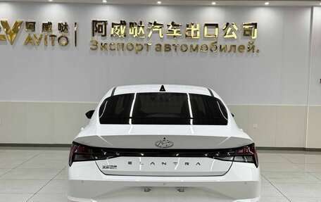 Hyundai Elantra, 2023 год, 1 530 000 рублей, 6 фотография