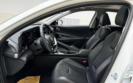 Hyundai Elantra, 2023 год, 1 530 000 рублей, 8 фотография