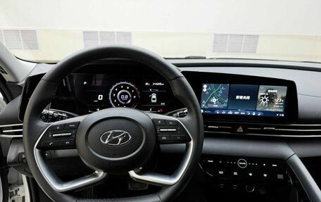 Hyundai Elantra, 2023 год, 1 530 000 рублей, 11 фотография