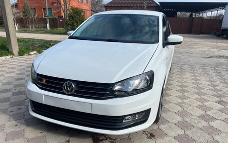 Volkswagen Polo VI (EU Market), 2015 год, 675 000 рублей, 3 фотография