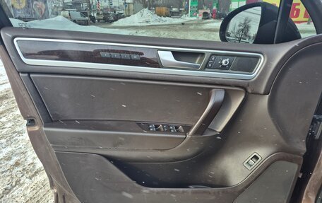 Volkswagen Touareg III, 2013 год, 1 920 000 рублей, 7 фотография