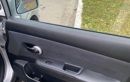 Nissan Tiida, 2008 год, 690 000 рублей, 23 фотография