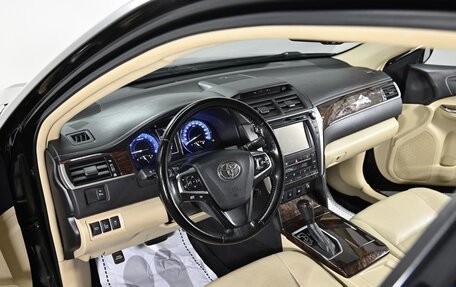 Toyota Camry, 2017 год, 2 199 000 рублей, 12 фотография