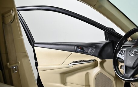 Toyota Camry, 2017 год, 2 199 000 рублей, 15 фотография