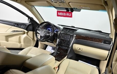 Toyota Camry, 2017 год, 2 199 000 рублей, 5 фотография