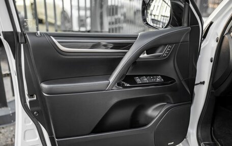 Lexus LX III, 2018 год, 7 975 000 рублей, 17 фотография