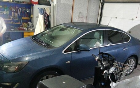 Opel Astra J, 2013 год, 745 000 рублей, 18 фотография