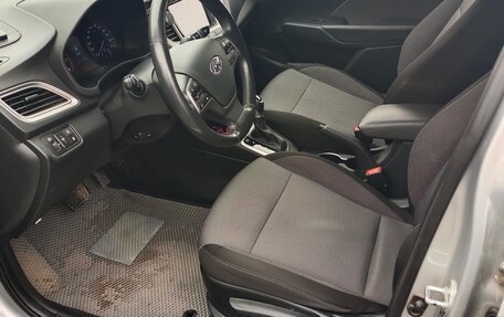 Hyundai Solaris II рестайлинг, 2019 год, 1 500 000 рублей, 4 фотография