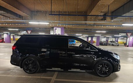 KIA Carnival III, 2018 год, 2 750 000 рублей, 4 фотография