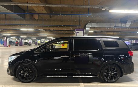 KIA Carnival III, 2018 год, 2 750 000 рублей, 3 фотография