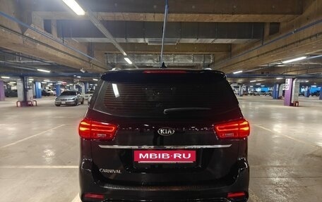 KIA Carnival III, 2018 год, 2 750 000 рублей, 7 фотография