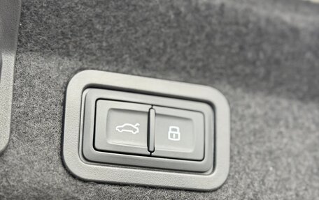 Audi A6, 2019 год, 5 000 000 рублей, 15 фотография