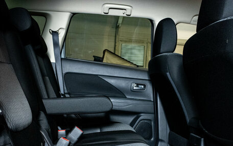 Mitsubishi Outlander III рестайлинг 3, 2014 год, 1 589 000 рублей, 11 фотография