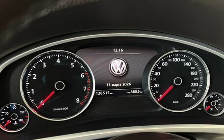 Volkswagen Touareg III, 2015 год, 2 394 650 рублей, 7 фотография