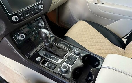 Volkswagen Touareg III, 2015 год, 2 394 650 рублей, 15 фотография