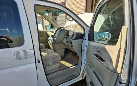 Nissan Elgrand III, 2004 год, 1 600 000 рублей, 16 фотография