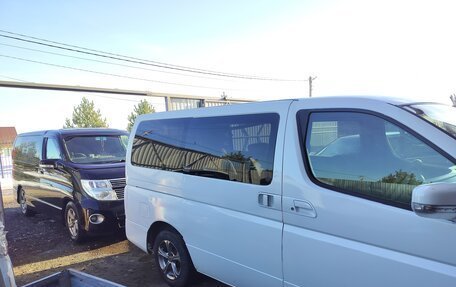 Nissan Elgrand III, 2004 год, 1 600 000 рублей, 20 фотография