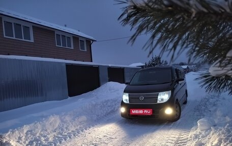 Nissan Elgrand III, 2004 год, 1 600 000 рублей, 22 фотография