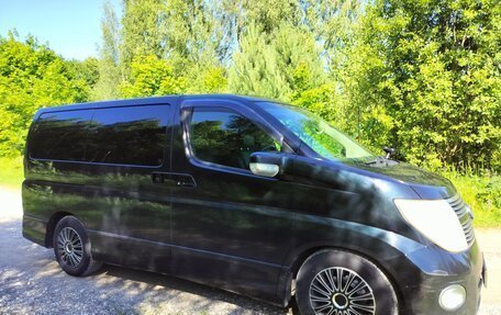 Nissan Elgrand III, 2004 год, 1 600 000 рублей, 31 фотография