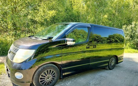 Nissan Elgrand III, 2004 год, 1 600 000 рублей, 29 фотография