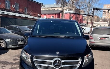 Mercedes-Benz V-Класс, 2019 год, 4 900 000 рублей, 2 фотография