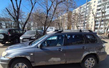 Mitsubishi Outlander III рестайлинг 3, 2007 год, 360 000 рублей, 2 фотография