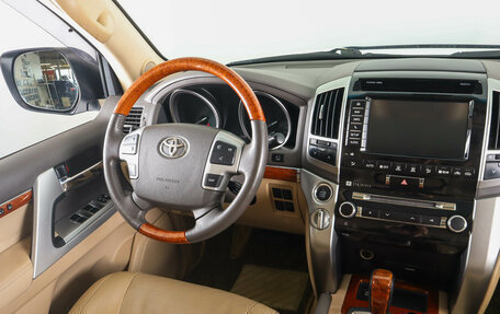 Toyota Land Cruiser 200, 2014 год, 3 659 000 рублей, 17 фотография