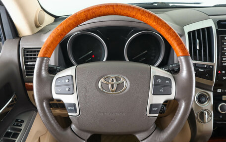 Toyota Land Cruiser 200, 2014 год, 3 659 000 рублей, 20 фотография