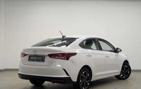 Hyundai Solaris II рестайлинг, 2022 год, 1 850 000 рублей, 2 фотография