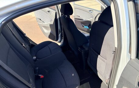 Hyundai Solaris II рестайлинг, 2013 год, 750 000 рублей, 4 фотография