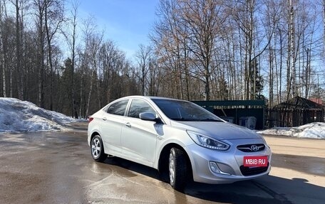 Hyundai Solaris II рестайлинг, 2013 год, 750 000 рублей, 10 фотография