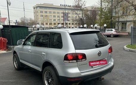 Volkswagen Touareg III, 2007 год, 1 050 000 рублей, 2 фотография