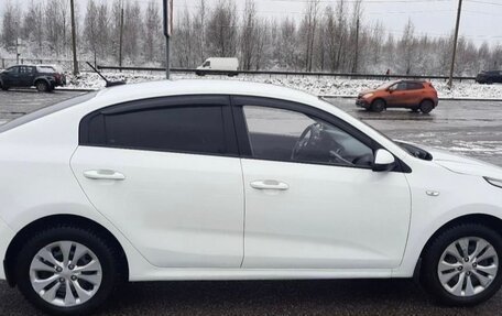 KIA Rio IV, 2018 год, 1 305 000 рублей, 2 фотография