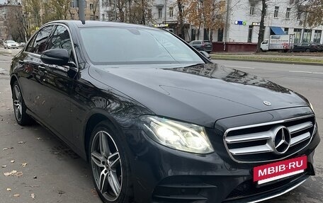 Mercedes-Benz E-Класс, 2019 год, 2 550 000 рублей, 3 фотография