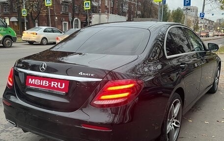 Mercedes-Benz E-Класс, 2019 год, 2 550 000 рублей, 4 фотография