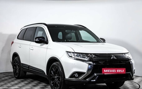 Mitsubishi Outlander III рестайлинг 3, 2022 год, 2 659 000 рублей, 7 фотография