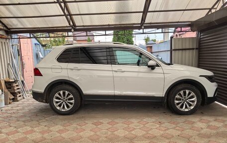 Volkswagen Tiguan II, 2020 год, 2 950 000 рублей, 1 фотография