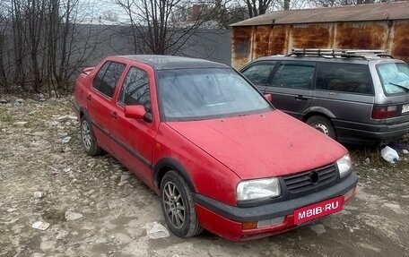 Volkswagen Vento, 1993 год, 70 000 рублей, 1 фотография