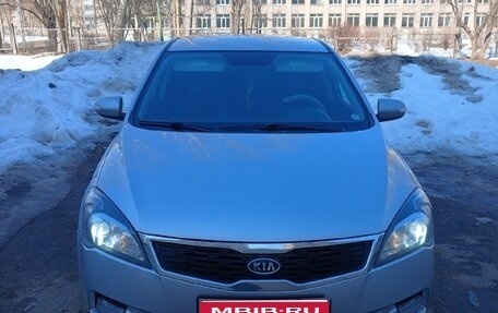 KIA cee'd I рестайлинг, 2011 год, 900 000 рублей, 1 фотография