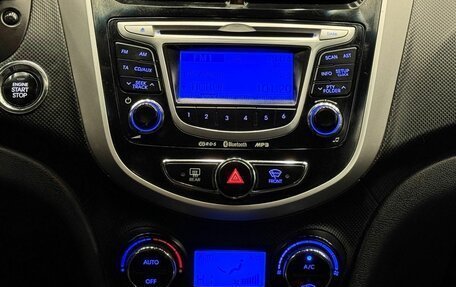 Hyundai Solaris II рестайлинг, 2012 год, 740 000 рублей, 11 фотография