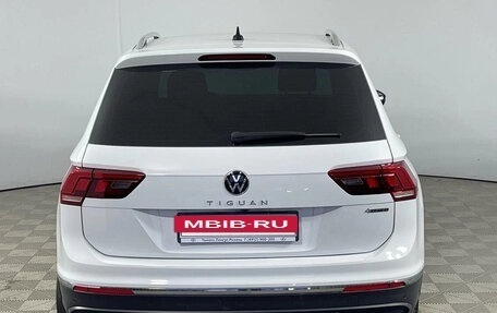 Volkswagen Tiguan II, 2020 год, 2 950 000 рублей, 8 фотография