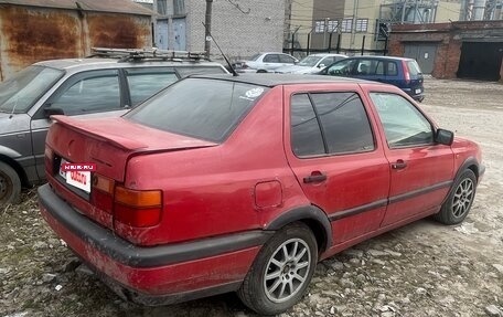 Volkswagen Vento, 1993 год, 70 000 рублей, 4 фотография