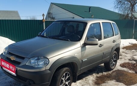 Chevrolet Niva I рестайлинг, 2011 год, 480 000 рублей, 2 фотография