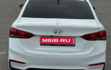 Hyundai Solaris II рестайлинг, 2018 год, 950 000 рублей, 4 фотография