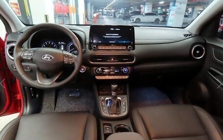 Hyundai Kona I, 2023 год, 2 400 000 рублей, 16 фотография