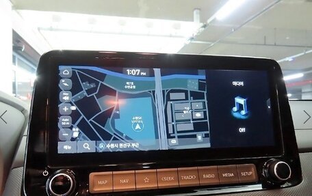 Hyundai Kona I, 2023 год, 2 400 000 рублей, 9 фотография