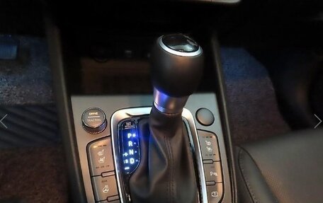 Hyundai Kona I, 2023 год, 2 400 000 рублей, 12 фотография